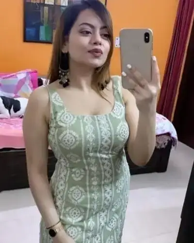 Call Girl in Khar